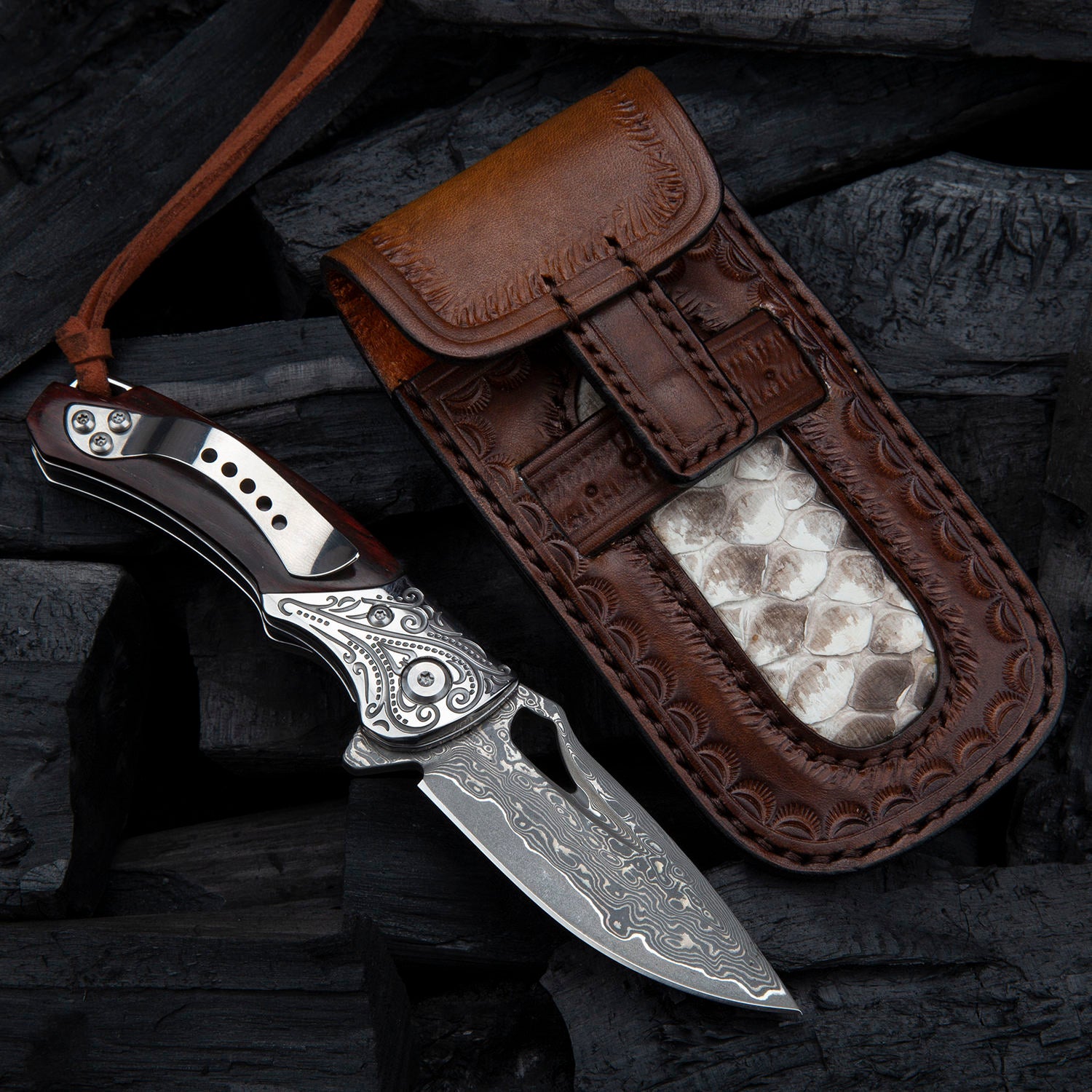 Rosewood Damascus Steel Knife with Clip